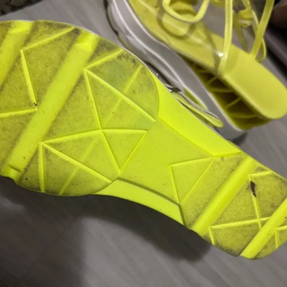 Funky heels - Picture 2 of 3